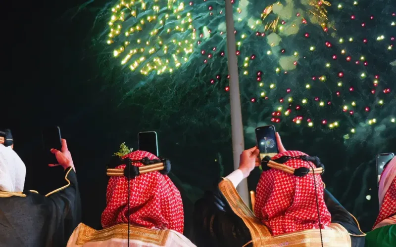 أماكن ومواعيد الألعاب النارية في عيد الفطر في السعودية 2024-1445 