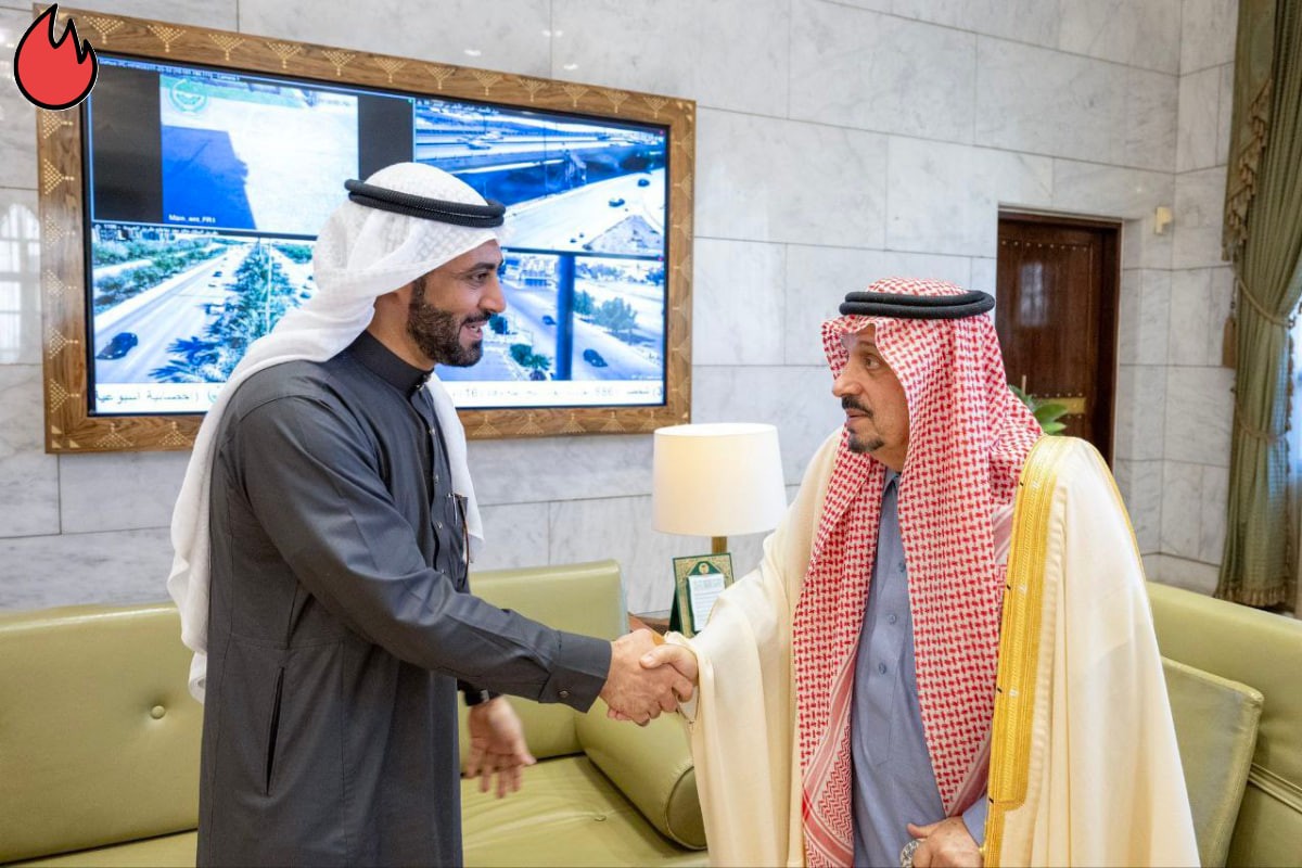 أمير الرياض يستقبل عبدالله العنزي في قصره 