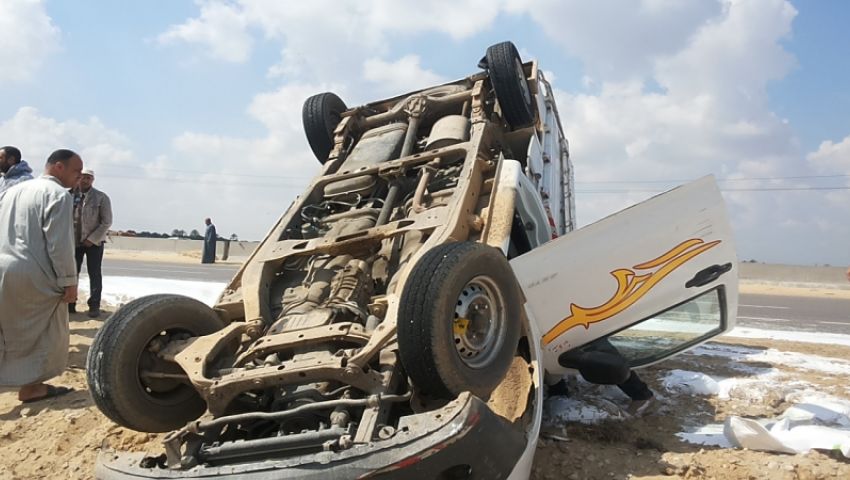 مصرع شخص وإصابة 4 آخرين في حادث انقلاب سيارة على طريق إدفو – مرسى علم 