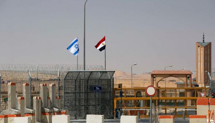 إسرائيل تطلق النار على «مشتبه بهم» قرب الحدود مع مصر