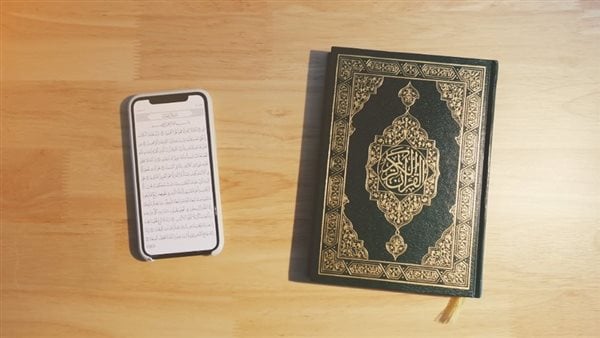 آيات الشفاء للمريض من القرآن.. كلمات على الماء